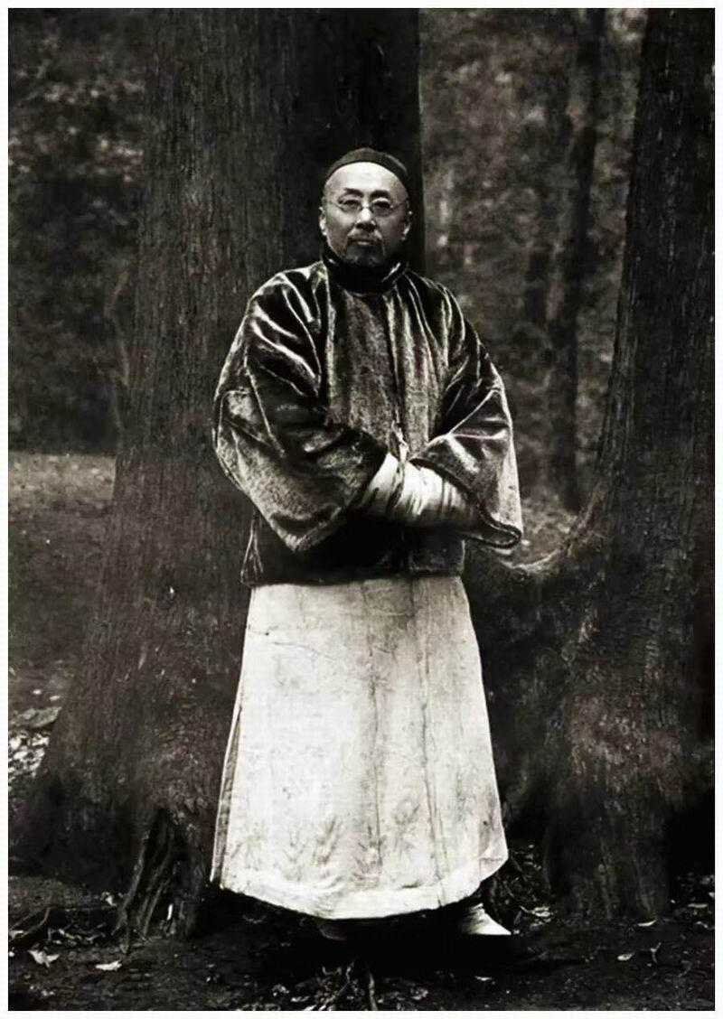 从海日楼旧藏古籍碑帖，看沈曾植藏书与书学