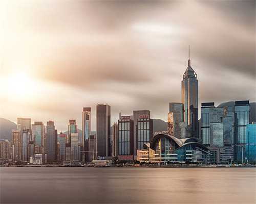 李大可爱：弟弟和妈妈都是袖珍人，身高1.1m嫁1.87m帅老公引争议